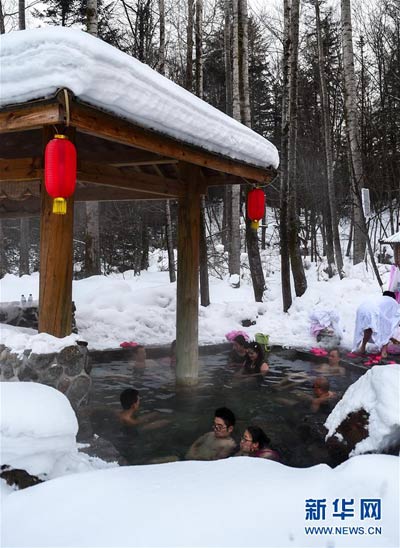 NE China tourist resort welcomes the arrival of winter