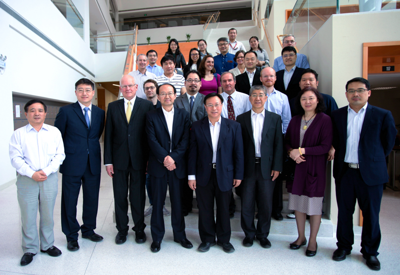 SAFEA official visits Peking University Shenzhen Graduate School