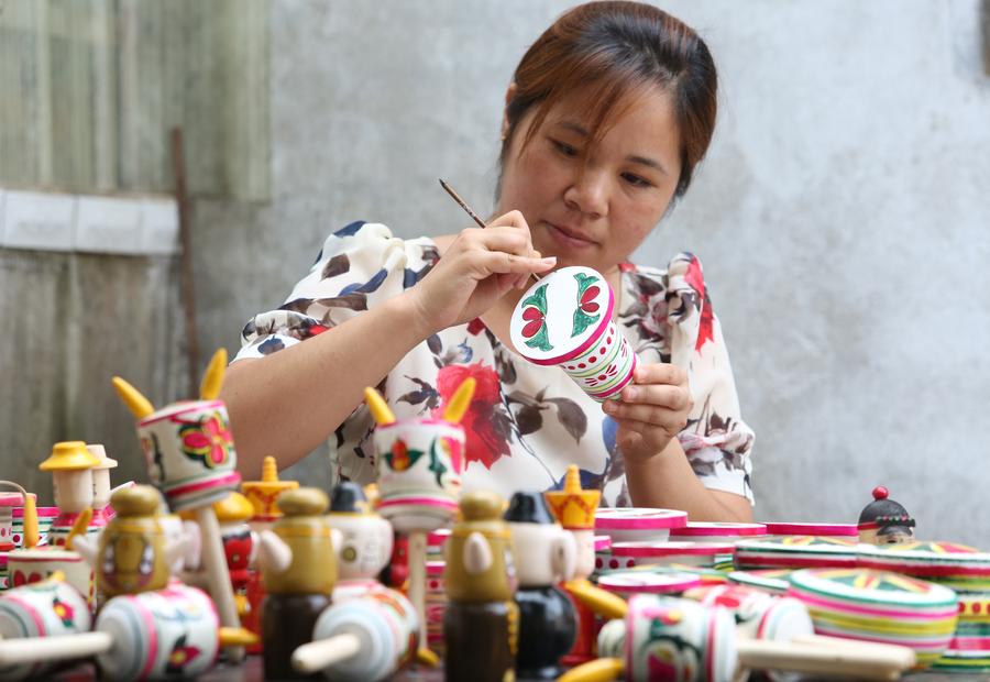 Ancient wood-cut toys in Tancheng county