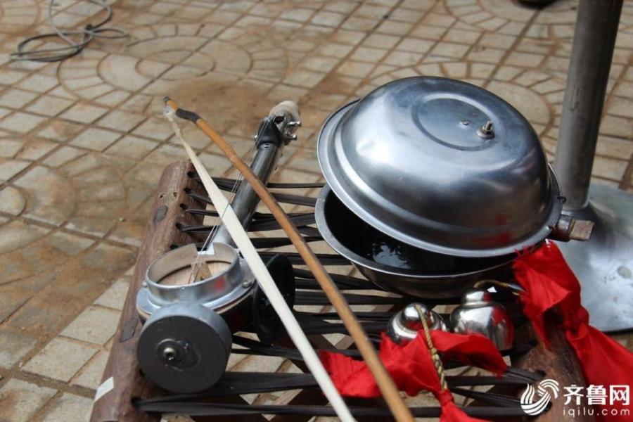 Farmer turns utensils into musical instruments, forms troupe