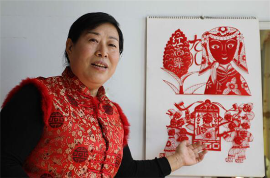 Shandong intangible cultural heritage classroom: the paper-cutting magic