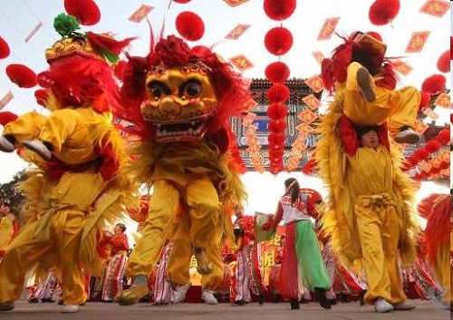 Lujiazui's Lantern Festival celebrations