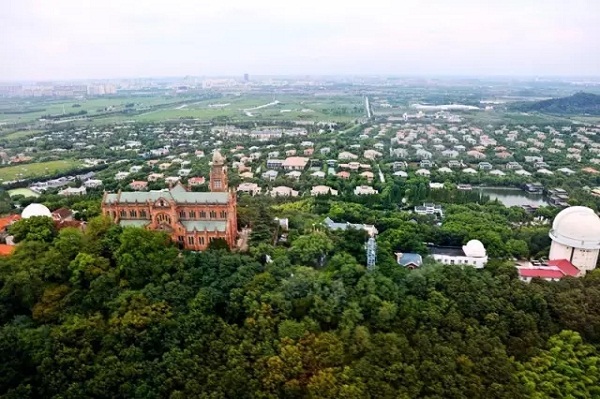 Heli-tours offer a bird's eye view of Sheshan