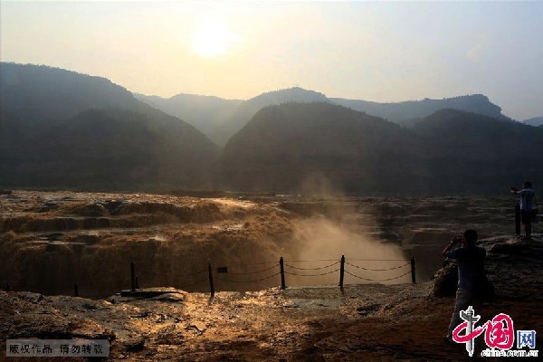 Hukou waterfall, magnificence of China's second-largest waterfall