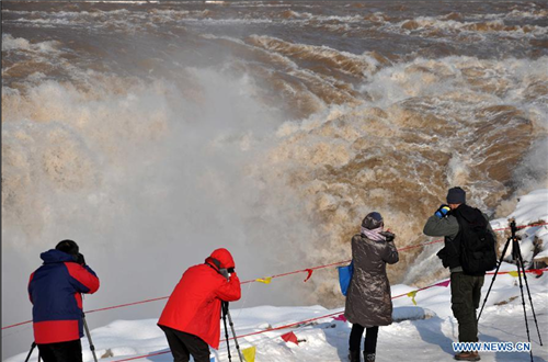 Winter scenery of Hukou Waterfall, N China's Shanxi