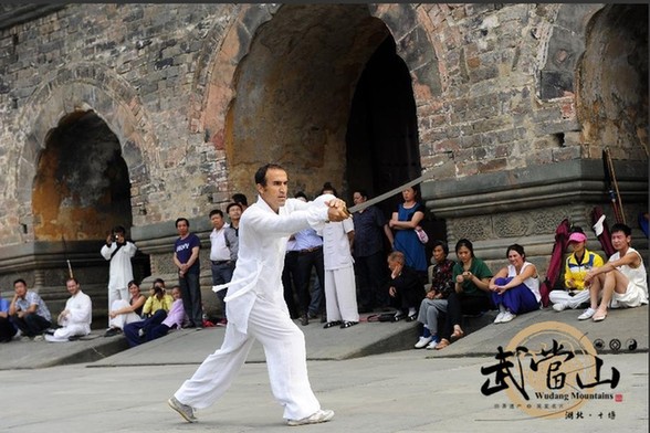 Foreigners keen to learn Wudang kungfu