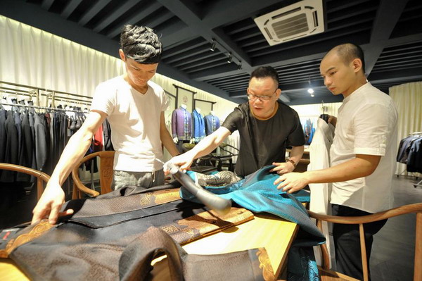 Fashion designer sets trend