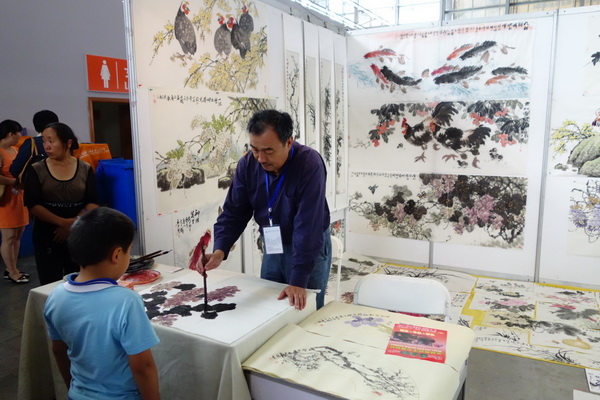 Handicraft works are highly welcomed at Yunnan Cultural Industry Expo