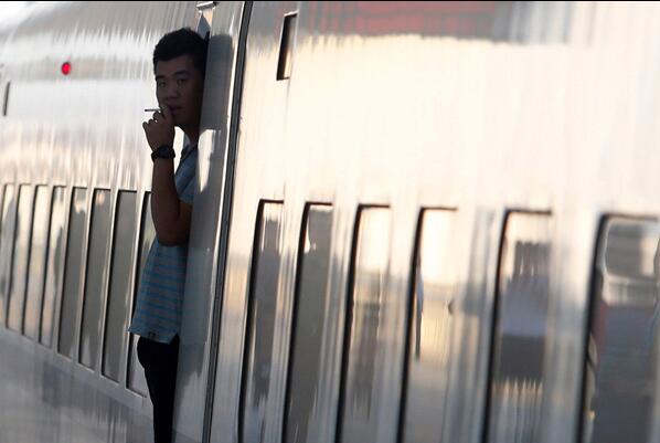 Right to ban smokers from high-speed trains