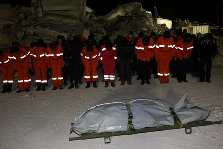 Mourning ceremony held for Chinese victim in Haiti