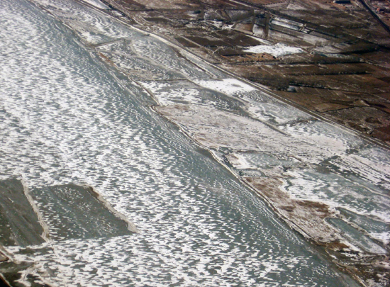 Warplane bombs Yellow River ice jam