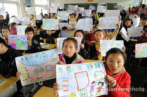 Pupils promote World Earth Day with their pens