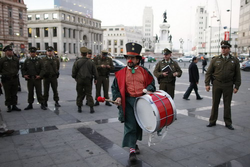 Clown festival marks Chile's 200th independance anniversary