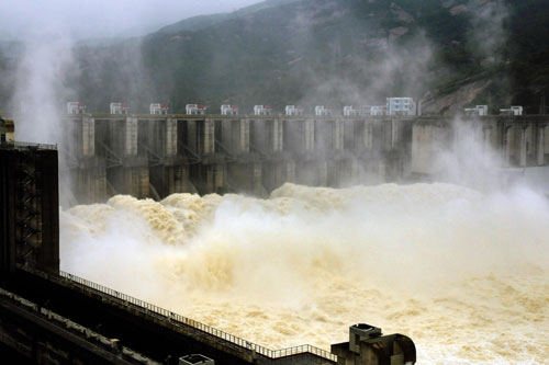 Cities in S China affected by heavy rain