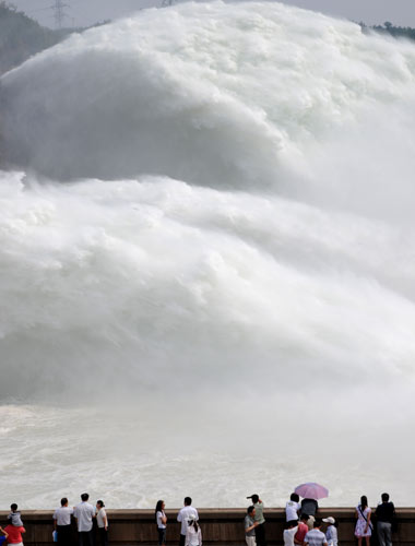 Sand-washing operation of Xiaolangdi Reservoir