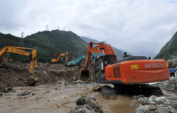 Relief efforts in mudslide-hit Wenchuan