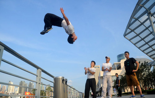 Parkour fans’ skills show in Shanghai