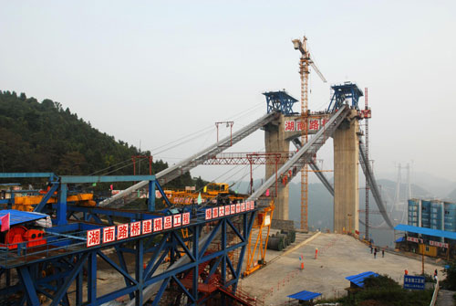 Main cables finished for Aizhai suspension bridge