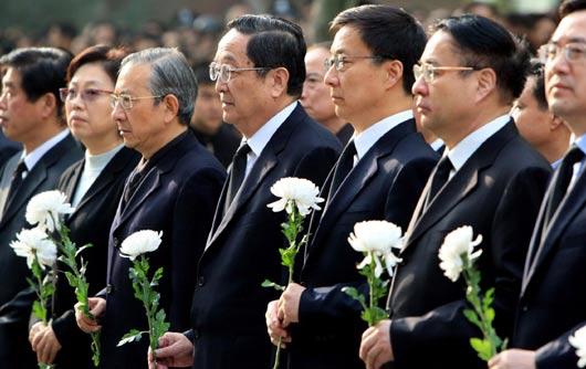 Thousands mourn fire victims in Shanghai