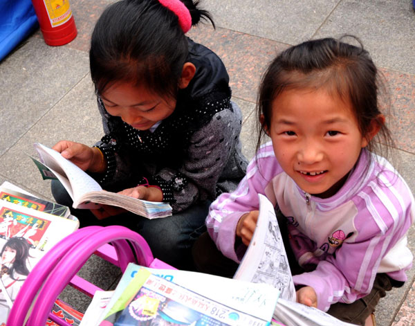 Young volunteers in quake-hit Yunnan