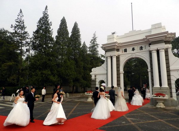 400 couples marry to mark 100 year history