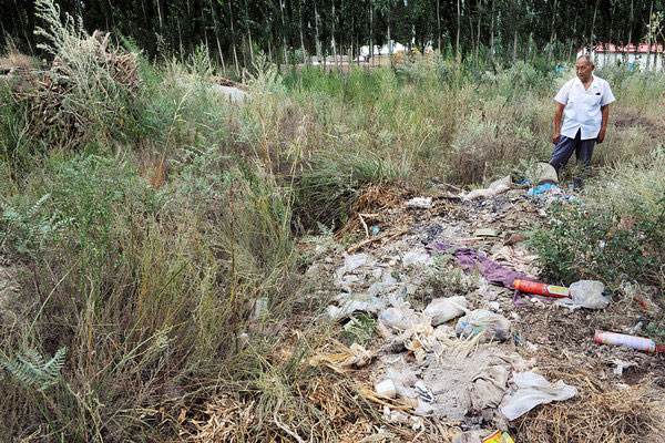 A lost soldiers' cemetery in NW China