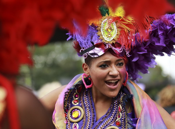 London embraces carnival 3 weeks after riots