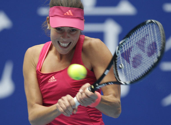 Ivanovic sends Radwanska to China Open semis