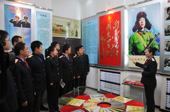 Lei Feng spirit lives on in small railway station