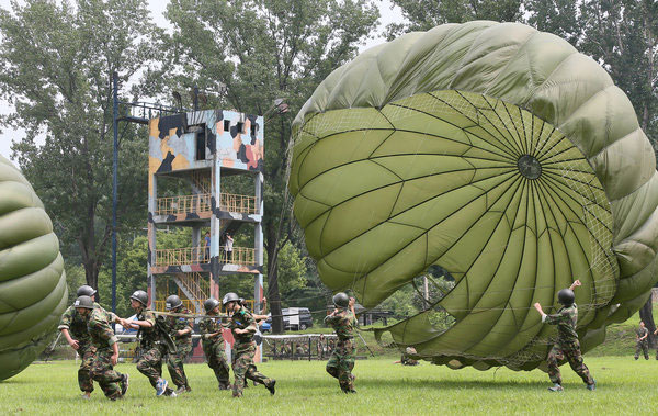 Faces of fun and fear at Korean boot camp