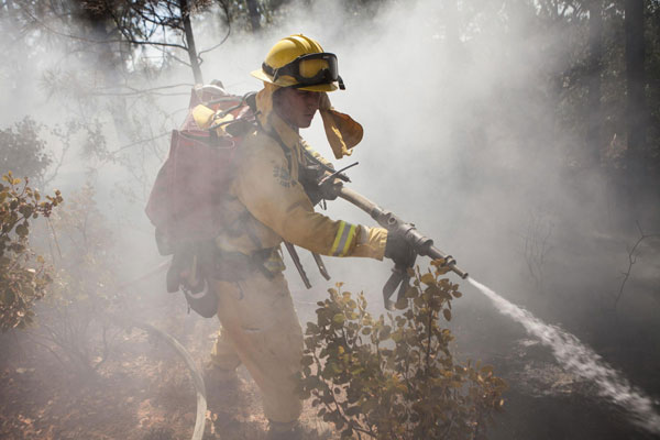 Wildfire rages in California