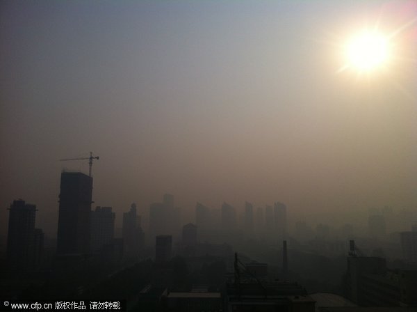 Henan chokes on lingering smog