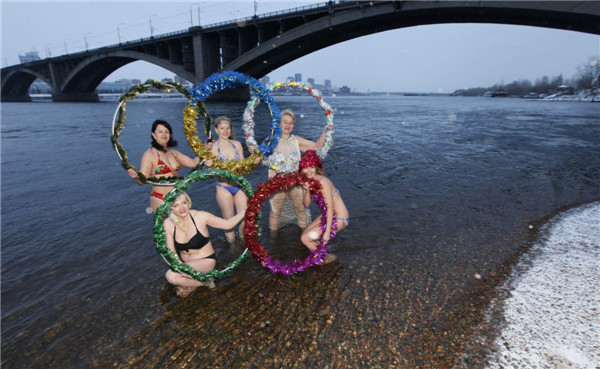 Winter swimmers celebrate New Year