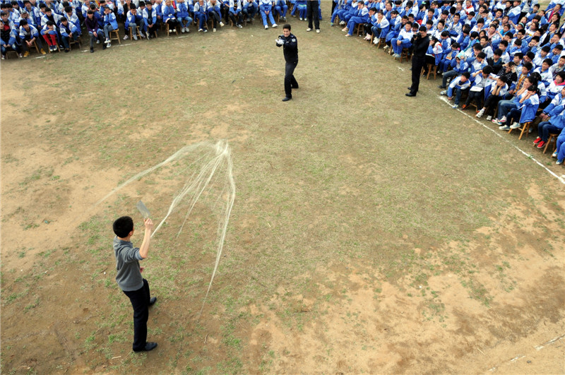 Schools hold safety drills in E China