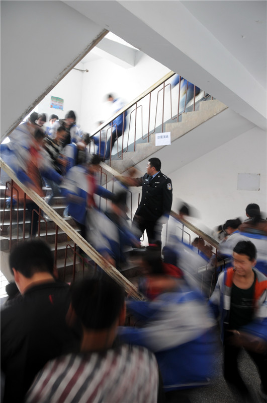 Schools hold safety drills in E China