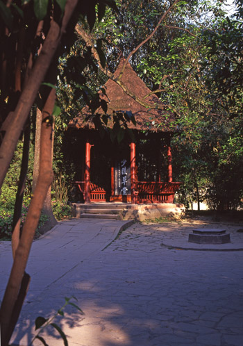 Du Fu Thatched Cottage Museum a popular destination