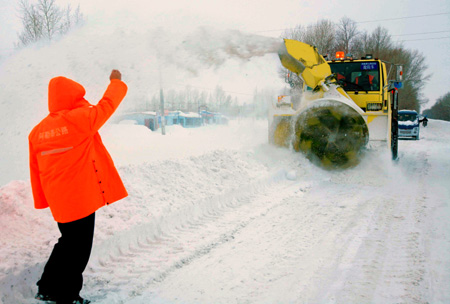 5,435 evacuated in blizzard-hit Xinjiang