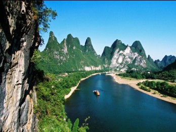 Seasonal Beauty of Guilin