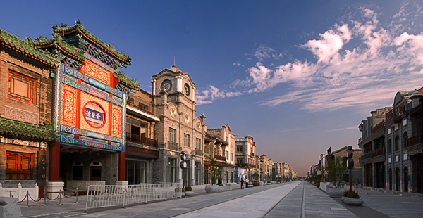 Qianmen before and after its renovation