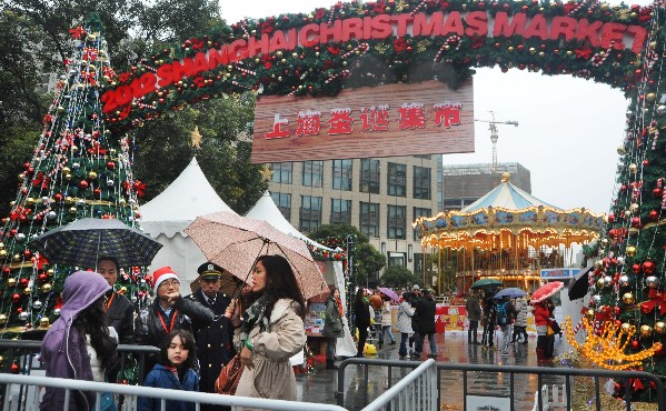 CHINA-SHANGHAI-CHRISTMAS MARKET (CN)