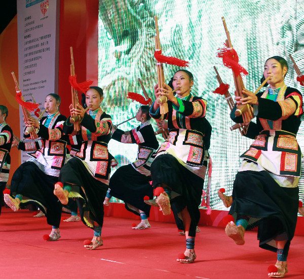 CHINA-SHANGHAI-INTERNATIONAL FOLK DANCE (CN)