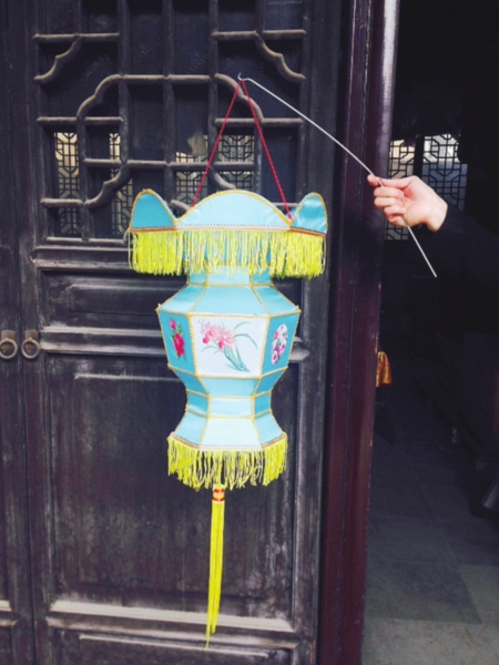 Four steps to make Suzhou festival lanterns