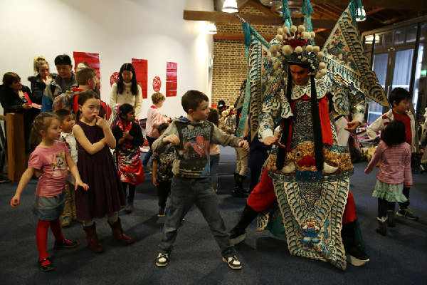 More than face-changing, Sichuan opera proves a hit with UK audiences