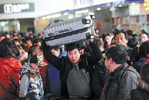 Spring Festival travel rush gets started