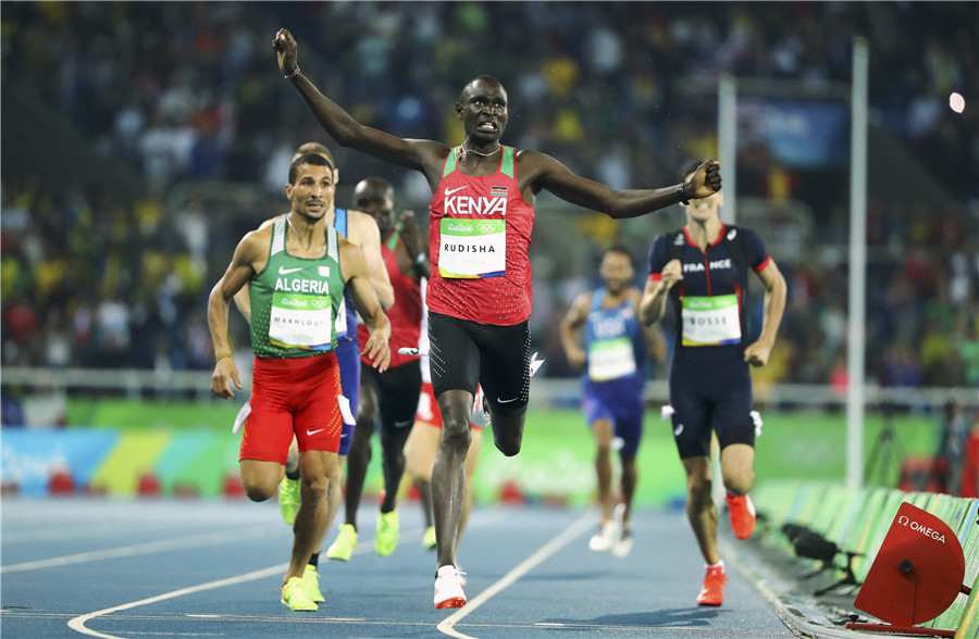 Kenya's Rudisha retains 800m title