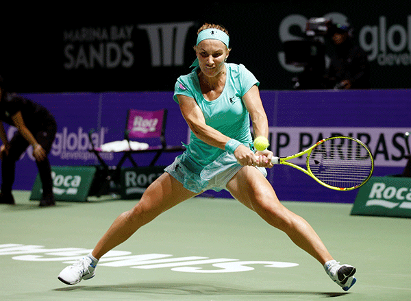 Kuznetsova stuns defending champion Radwanska, Pliskova defeats Muguruza in a thrilling match