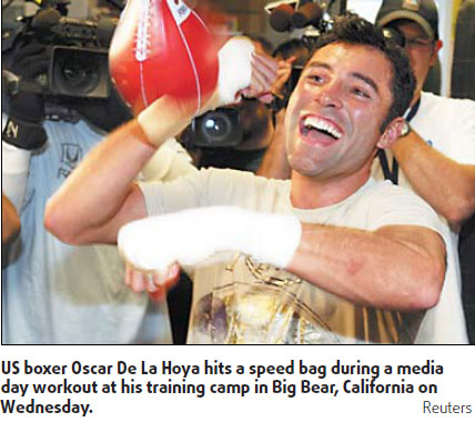 'Rocky' road ahead for De La Hoya before Pacquiao showdown