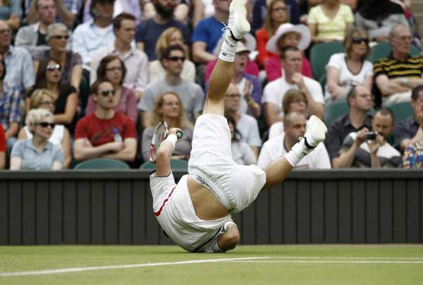 Soderling survives dramatic 5-set Hewitt test