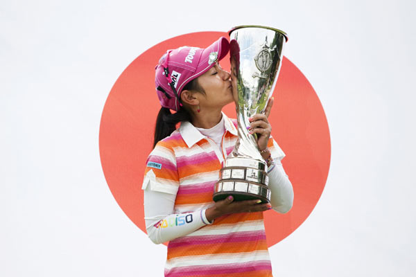 Miyazato beats Lewis by 2 shots at Evian Masters