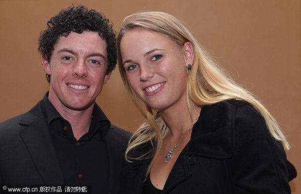 World No 1 Wozniacki cheers for golfer boyfriend